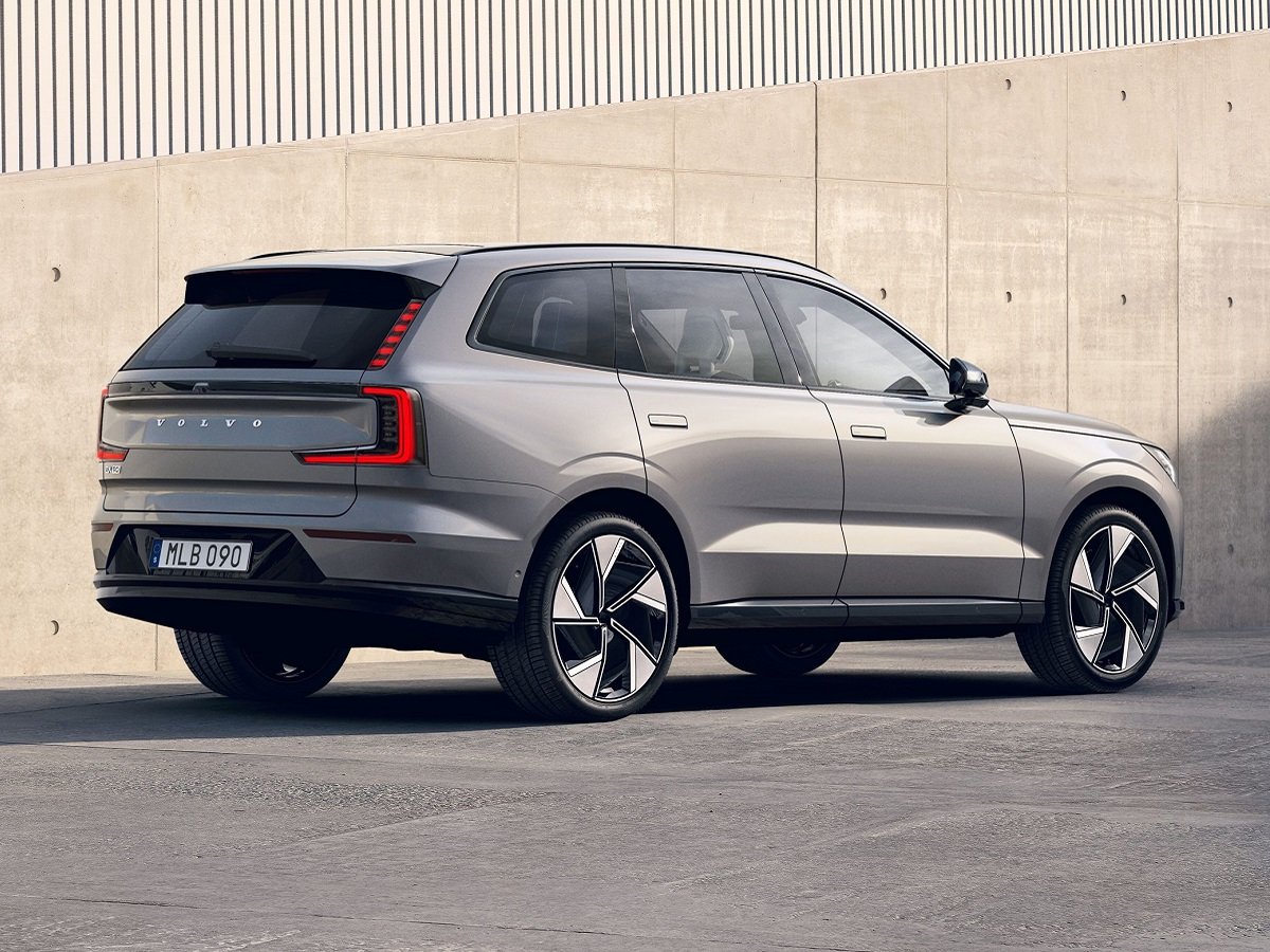 2024 VOLVO EX90 Vista trasera